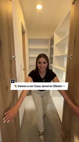 🏡 Vamos a ver Casa Jared en Zibatá 👀 Porque aparte de estar increíble, ¡tiene descuentazo! 😍 ✨ Sala, comedor y cocina súper amplios 🛏️ Recámara en planta baja 🌇 Roof con la mejor vista para tus fiestas Y ojo… bajó de $6,800,000 a $6,445,000 🤯 Comenta JARED y te mandamos toda la info 🔑 🤍¡Contáctame! ✨442 149 3545  #bienesraicesmexico #bienesinmuebles #bienesinmueblesméxico #propiedadesdelujo #propiedades      