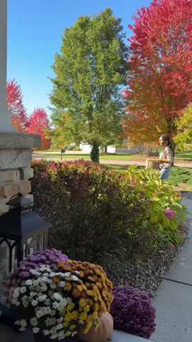 Those moments when you go about your day and you go from feeling cold to feeling hot! Enter @Shark Home Turbo Blade. Beautiful in design, fits my home aesthetic while providing me with cool or hot air anywhere in my home! From adjustable fan power to adjustable temperatures, I have a feeling I have a favorite home device now! #sharkpartner 