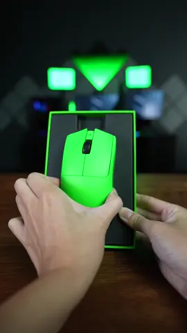 Trusted by champions and proven on the world stage, the Razer Viper V3 Pro is now in Esports Green.