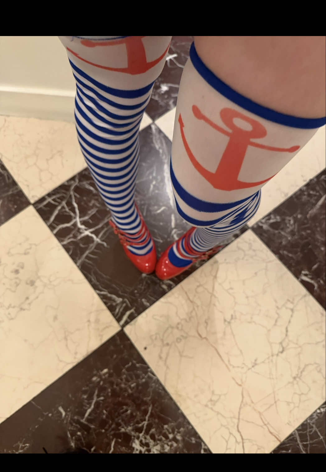 If you haven’t seen the new vid wyd????….