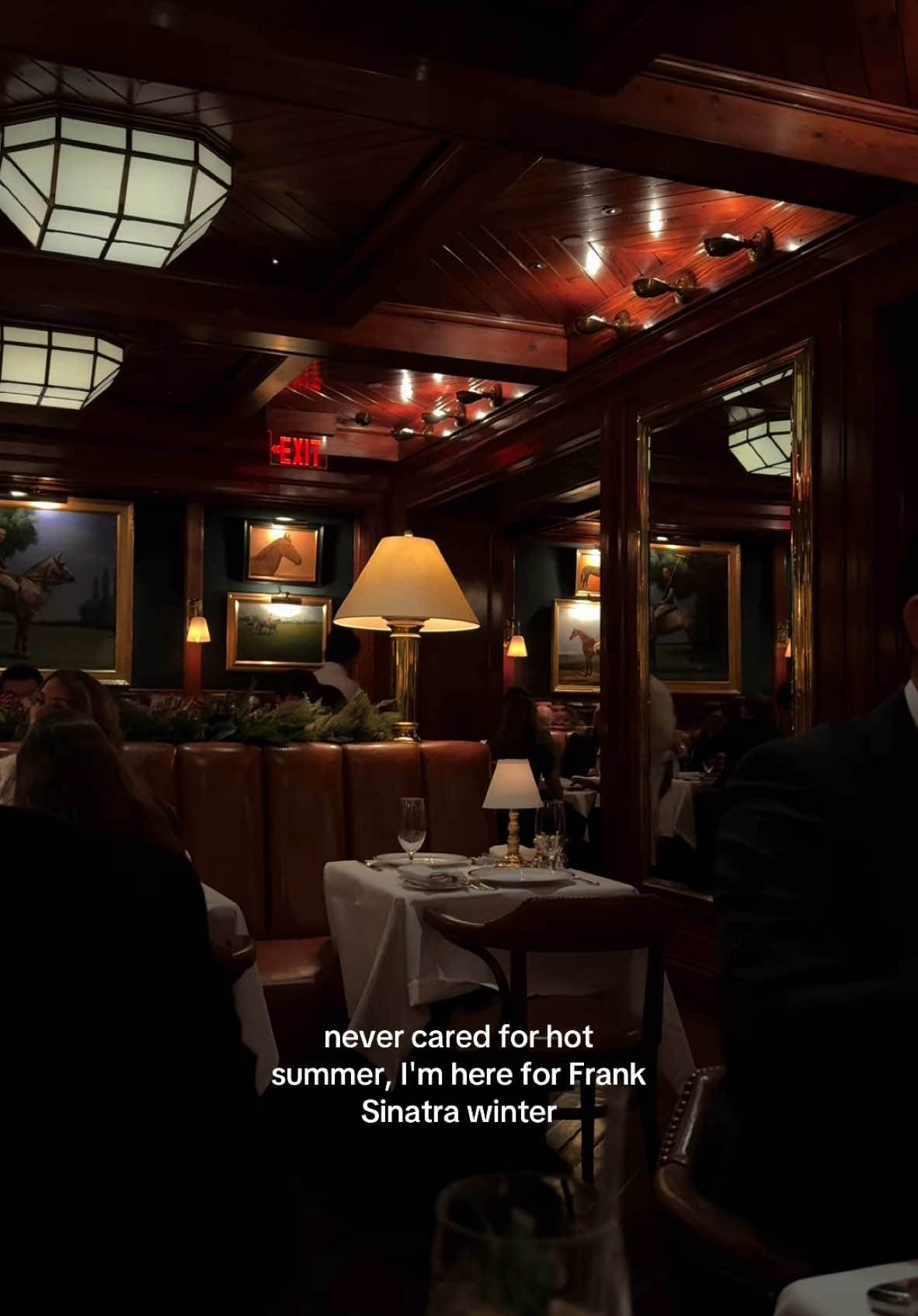 nothing like winter in nyc 🤍 #nycwinter #winteraesthetic #newyearaesthetic #ralphlaurenwinter #ralphlaurenaesthetic #nycfashion #nyeoutfit #christmas #nycchristmas #ralphlaurenchristmas 