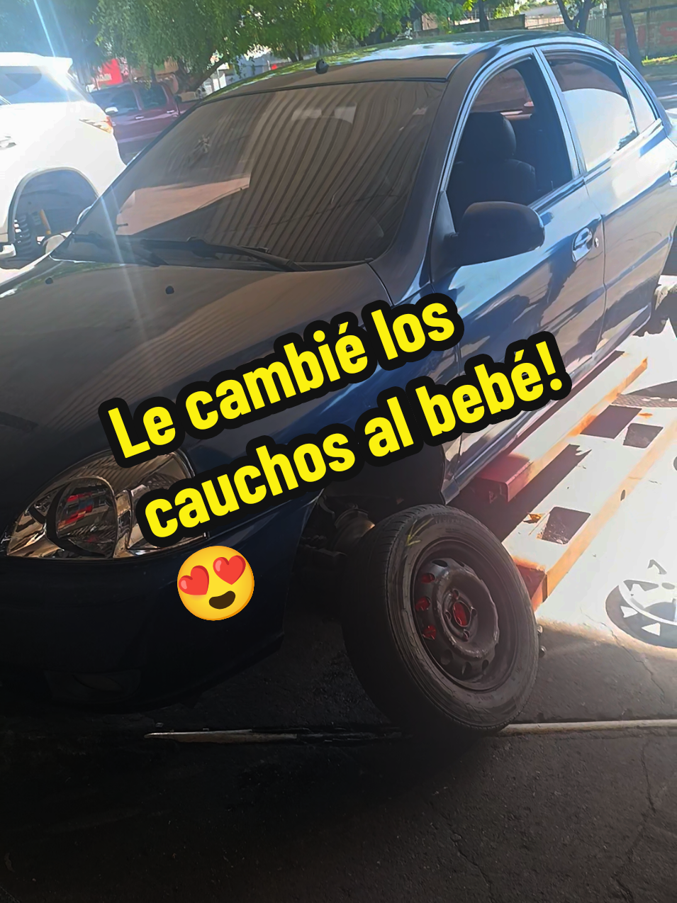 Me vine a cambiarle los cauchos al bebé y quedaron espectacular pero cuando revisaron el tren delantero me dijeron que tengo que comprar unos repuestos y resulta que no escuché que repuestos eran y en lugar de brazo oscilante escuché Prato oxidante 😅  #carro #kia #cauchos  #paratiiiiiiiiiiiiiiiiiiiiiiiiiiiiiii #fyp 