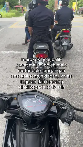 tgah fikir nk lari ka nk stay🥴#fyp #hitamoren🎃 #v1buruk 