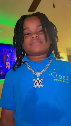 Jeremiah too happy about his last bday gift 🥰😍 ps: I know my kids tired of me 🤣🤣🤣😅#wwefan #birthday #wwenecklace 