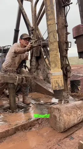 One Mistake Here Could Cost Millions — or Your Life.#FYP #ExtremeJobs #OilRig #RiskyWork #usa#usatiktok🇺🇸 