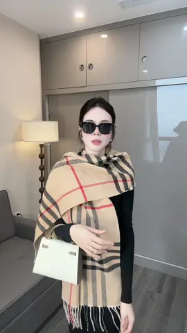 Nâu sang thật sự lun #khansieucapnalystore68 #lyminhminh #xuhuong2025 #viral #reviewkhansieucapnalystore68 khăn choàng mùa thu đông cao cấp, khăn chất liệu cashmere robe cao cấp 