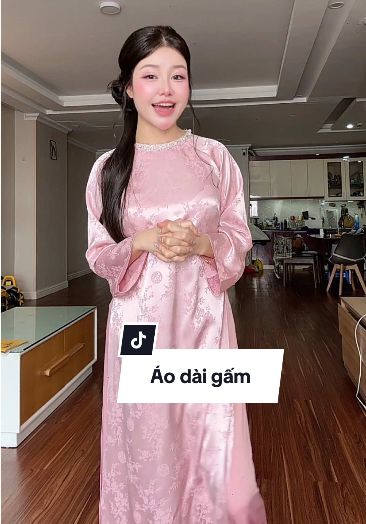 Áo dàu gấm mặc xinh sang #nhungmiu0401 #reviewthat #aodaitet #aodaivietnam 