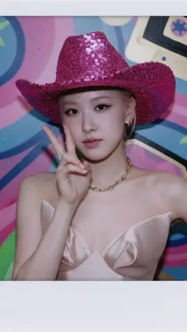 When the members of BLACKPINK all made a peace sign#blackpink #trending #fyp #jennie #aiphoto 