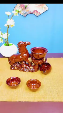 Độc đáo với bộ ấm Trà mã đáo thành công. #amtra #uongtra #thugian #xuhuong 