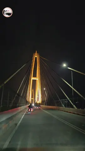 boleh kesini tp yg putus cinta jgn sampai khilaf 😄 #kalimantantimur #jembatanmahkota2samarinda #mahakam #samarinda #kaltim 