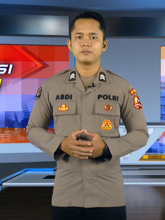 Polres Kutim dan DSN Group Tanam Jagung Dukung Swasembada Pangan 2025 Muara Wahau – Polres Kutai Timur bekerja sama dengan PT. DSN Group melaksanakan kegiatan penanaman dan perawatan jagung hibrida di lahan ketahanan pangan Desa Muara Wahau, Kecamatan Muara Wahau, Sabtu (1/11/2025).  Kegiatan ini merupakan bagian dari dukungan terhadap program Swasembada Pangan Tahun 2025 dan sinergi antara aparat kepolisian dengan sektor swasta. Kapolres Kutai Timur, AKBP Fauzan Arianto, mengatakan kegiatan ini merupakan wujud komitmen Polres Kutim dalam mendukung ketahanan pangan nasional sekaligus mendorong partisipasi pihak swasta dalam pembangunan pertanian. “Ini adalah bentuk nyata sinergi antara kepolisian dan perusahaan dalam memperkuat ketahanan pangan di Kutai Timur,” ujar AKBP Fauzan. Kegiatan ini dihadiri oleh Waka Polres Kutai Timur, Kabag SDM, Kasat Sabhara, Kapolsek Muara Wahau, Kapolsek Kombeng, serta 30 personil Polres Kutai Timur. Dari pihak DSN Group hadir manajer dari lima perusahaan anak, yakni PT. Swakarsa Sinarsentosa, PT. Dharma Agrotama Nusantara, PT. Dharma Intisawit Nugraha, PT. Dewata Sawit Nusantara, dan PT. Kapas, beserta 20 karyawan. Kehadiran pejabat ini menegaskan pentingnya kolaborasi antara aparat keamanan dan perusahaan dalam menjaga ketahanan pangan lokal. Lahan yang ditanami jagung untuk periode kuartal IV mencakup dua hektare di wilayah Muara Wahau, dengan rincian: PT. Swakarsa Sinarsentosa 1 hektare dan PT. Dharma Agrotama Nusantara 1 hektare. Adapun total lahan ketahanan pangan PT. DSN Group di wilayah Kecamatan Muara Wahau mencapai 20 hektare, dan penanaman dilakukan secara bertahap hingga seluruh area siap panen. Pada kuartal III sebelumnya, penanaman telah dilakukan seluas 5 hektare. . . @presidenrepublikindonesia @prabowo @listyosigitprabowo @divisihumaspolri @kapolda.kaltim @poldakaltim @polisi_indonesia @kapolreskutim @ramadhan_1982 @doeahmad #divhumaspolri #Poldakaltim #PolresKutim #TulusMelayaniUntukMasyarakat #polriuntukmasyarakat #KutaiTimur #ProgramPrioritasKapolri #sinergiwujudkankamtibmas