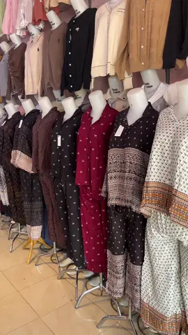 yng mau lengan panjang udah ada di keranjang kuning ya gess#promomakanharian #bajuimport #fyp #rantautapin 