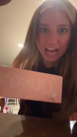 Ok I’m gonna go chop my double chin off but THANK U @ColourPop Cosmetics IM OBSESSED W U!!!!!!!