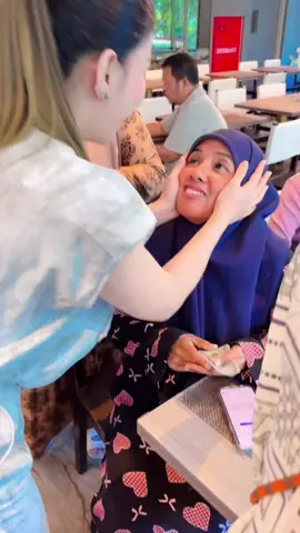 Masya Allah cantik kali @melda_safitridi percantik oleh ade cantikku @shella sauki asehat sehat kalian berdua yaaa berkah usahanya amien amien😇😇😇