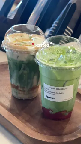 i am not really a banana fan but this matcha was top tier!!  also love that you don’t pay extra for lactose free milk 🤭  @katteahouse  #kattea #matcha #bananamatcha #hoffmanestates #chicagolatina 