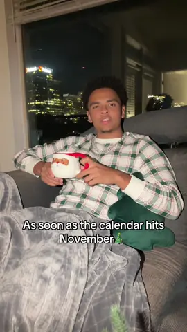 who wanna match? #christmas #quincyhelsel 