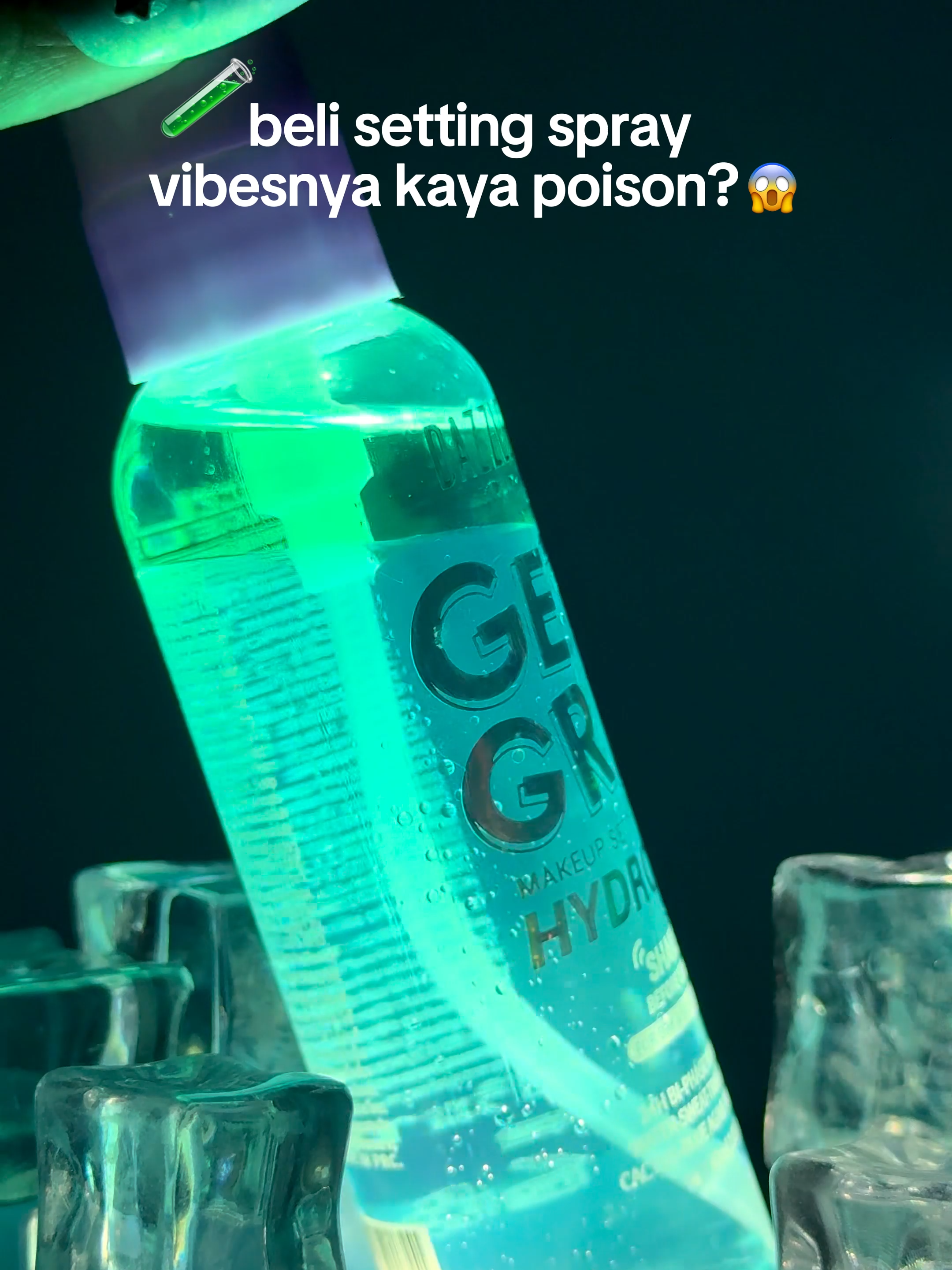 WOWWW kebayang gak bakal seglowing apa kalo dipake! 😍✨#dazzleme #dazzlemebeauty #dazzlemeindonesia  #newarrival #dazzlemehydrofix #hydrofix #settingspray #getagripsettingspray #getagriphydrofix