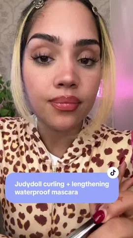 It’s so waterproof but not messy at all and this brown/black color looks sooo natural like no makeup makeup but mascara lol  #judydoll #judydollmascara #blackfridaydeals #tiktokblackfriday 