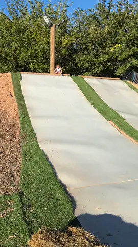 #slide #wee #pursegirl 