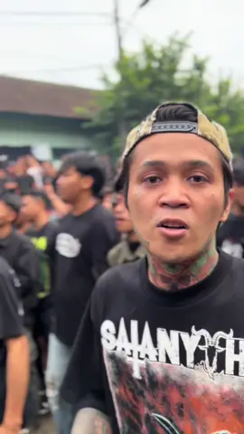 Halik Halik #strangers #mala #doomsday @tinofauzi__ 