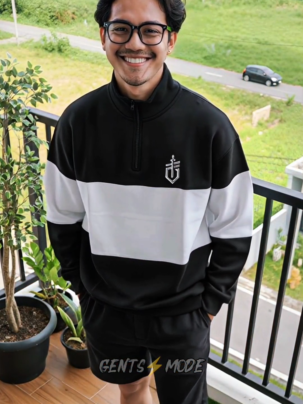 Keren banget sweater nii, bikin outfit mu tambah keren dan kece😎👌 #sweaterrugby #sweateroversize #sweatermurah #sweaterzipper #outfitinspiration 