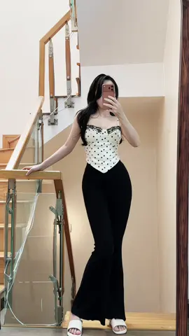 Quần loe cạp cao