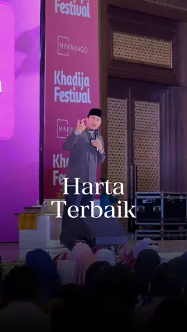 Harta terbaik bukan yang banyak jumlahnya, tapi yang diberikan dengan penuh cinta kepada istri tercinta. 💍✨ وَآتُوا النِّسَاءَ صَدُقَاتِهِنَّ نِحْلَةً “Berikanlah maskawin kepada wanita (yang kamu nikahi) sebagai pemberian yang penuh kerelaan.” (QS. An-Nisā’: 4) 🌙 Karena sejatinya, harta yang paling bernilai adalah yang menumbuhkan cinta, bukan sekadar menambah angka. 🍃 Silahkan share seluas-luasnya sahabat😇 #HartaBerkah #IstriTercinta #SuamiShalih #RumahTanggaSakinah #UIR  