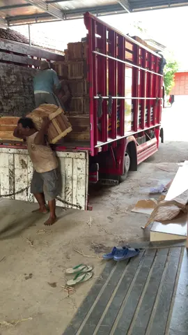 Bahan rujakmu dalam proses pengiriman boloo😂#fyppppppppppppppppppppppp #izuzugiga #fypシ゚ 