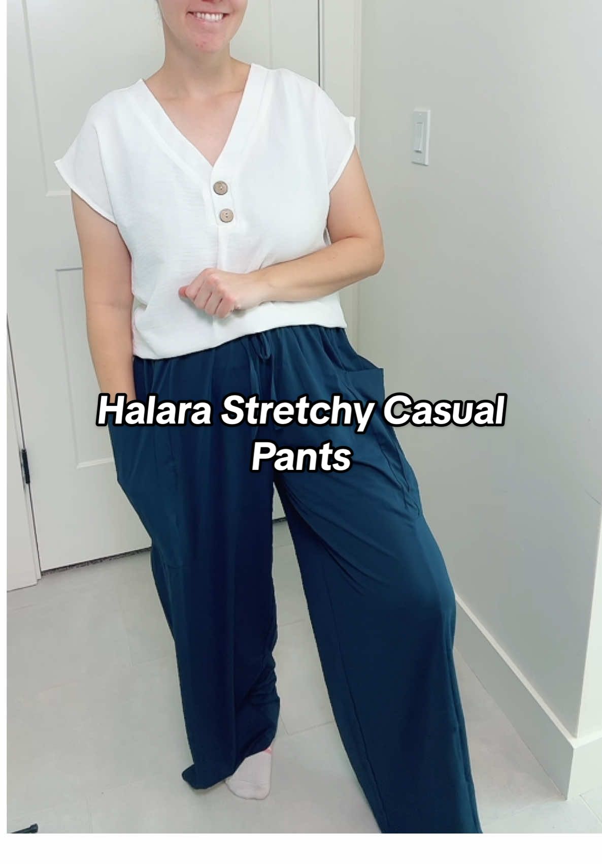 @Halara’s clothing quality is unmatched! So soft. So stretchy. So comfy.  #halara #outfit #halarapants #stretchypants 