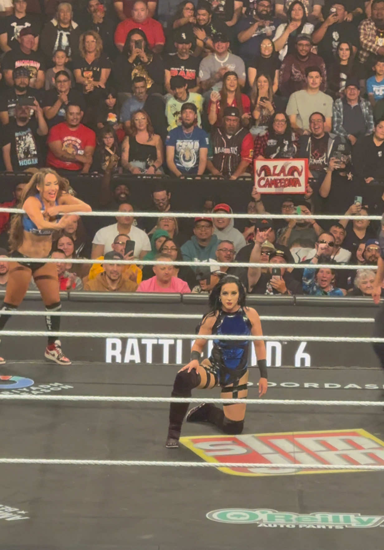 Stephanie Vaquer & Nikki Bella vs Roxanne Perez & Raquel Rodriguez #WWE #stephanievaquer #nikkibella #roxanneperez #raquelrodriguez 