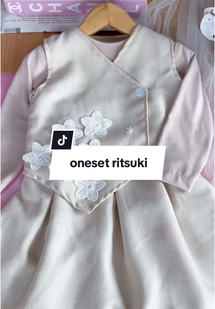 Bingung Nyari Baju Yang Cantik Dan Nyaman Buat Anak?? Coba deh Join Live Babyaara Sekarang😍👆🏻 Semua koleksi kesukaan si Kecil pastinya ada di Babyaara😍‼️ Oneset Ritsuki warna Creamy cocok banget buat mommy yang lagi cari oneset untuk si kecil🤩🫶🏻 Yuk Yuk Yuk join live sekarang💖 ##fyp##fypシ##ootdanak##OOTD##rekomendasi##outfit##outfitanak##babyaara##bajuanak##babyaara##outfitanak##outfitanakperempuan##ootdanak##ootdlucu#outfitlucuanak