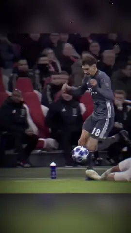 người Đức chỉ sợ lạnh 😍🥶#thomasmüller#germany#pedri_club👑🔥#xuhuongtiktok#fvpシ thêm