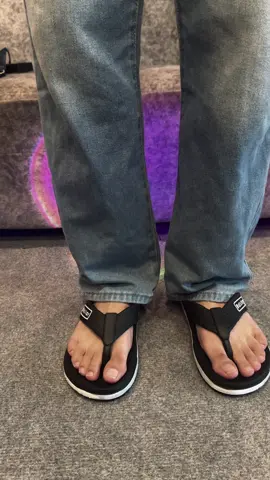 #รองเท้าแตะผู้ชาย #รองเท้าแตะแบบสวม #รองเท้าแตะแฟชั่น #รองเท้าแตะหูหนีบ #รองเท้าแตะหูคีบ 