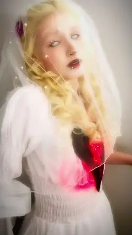 Lady in white #nevermorewebtoon #nevermore #annabellee #fyp #annabelleecosplay 