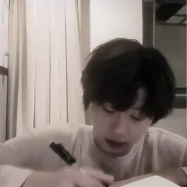 “行走在银河中央，我只喜欢一颗星星.”       