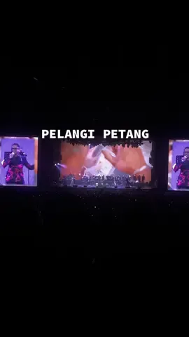 Hafiz Suip - Pelangi Petang (cover Dato’ Sudirman) KONSERT DI SEBALIK AKU HAFIZ SUIP 2025 @Hafizsuip @SAH Entertainment #hafizsuip #pelangipetangsudirman #disebalikakuhafizsuip #sahentertainment #fyp 