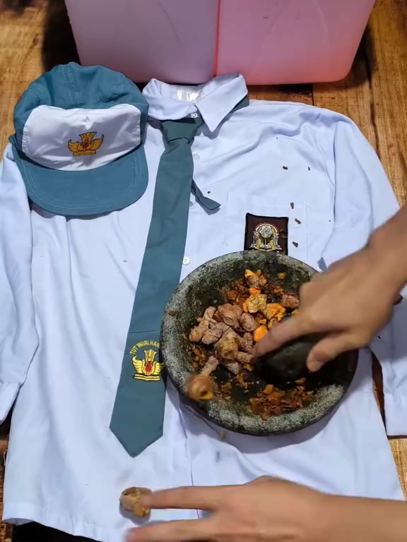 Selamat Tinggal Noda Membandel👋 Hygiena Pembersih Jamuar Pakaian/ dan Pembersih Noda Pakaian Membandel Viral Bikin Pakaian Bersih Seperti Baru. Waktunya Investasi Pada Pakaian Kesayanganmu! Order Sekarang Sebelum Kehabisan!!!!!!!!!!! #pembersihnodaampuh#NodaHilangSekejap#TipsMencuci#ProdukRumahTangga#BersihBersihRumah#LaundryHacks#SolusiNodaBandel#WajibPunya