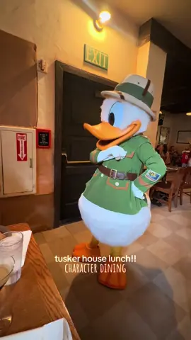 the food was sooo good and unique #tuskerhouse #disneyanimalkingdom #characterdiningatdisneyworld #disneycharacters #tuskerhouseresturant 