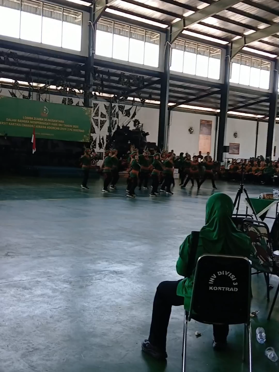 Persit KCK Ranting 4 Yonif 433 Cabang XXXI Koorcab Divif 3 PG Kostad #lombazumba #zumba #persit 