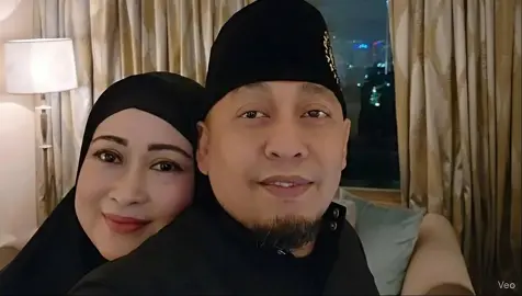 #istrikangujangbustomi #viral#ujangbustomi #cirebon 