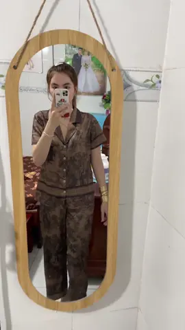 Gương treo tường toàn thân giá chấn  động , khung gỗ #xuhuongtiktok #guongtreotuongtoanthan 