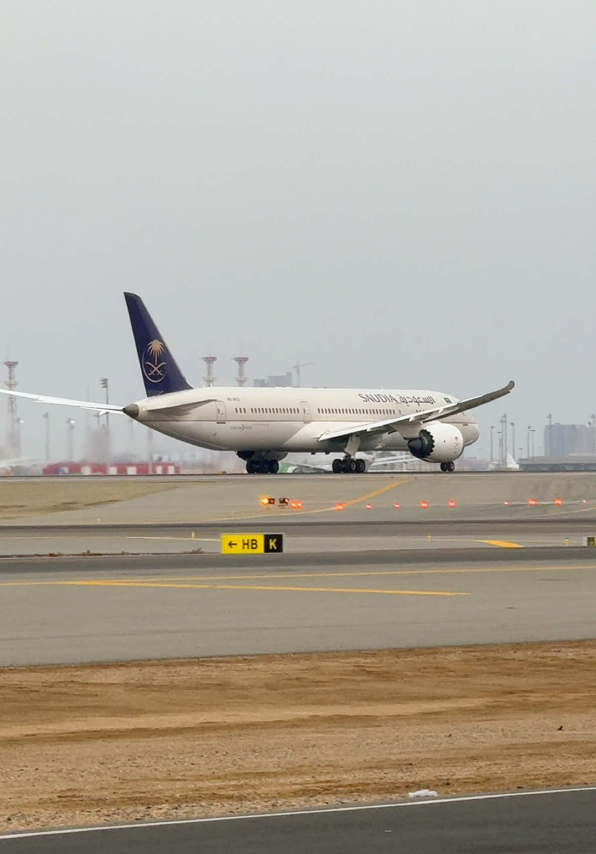 اقلاع طائرة الخطوط السعودية 💚 #boeing787 #بندر_بن_عوير #شيلات #سفر 