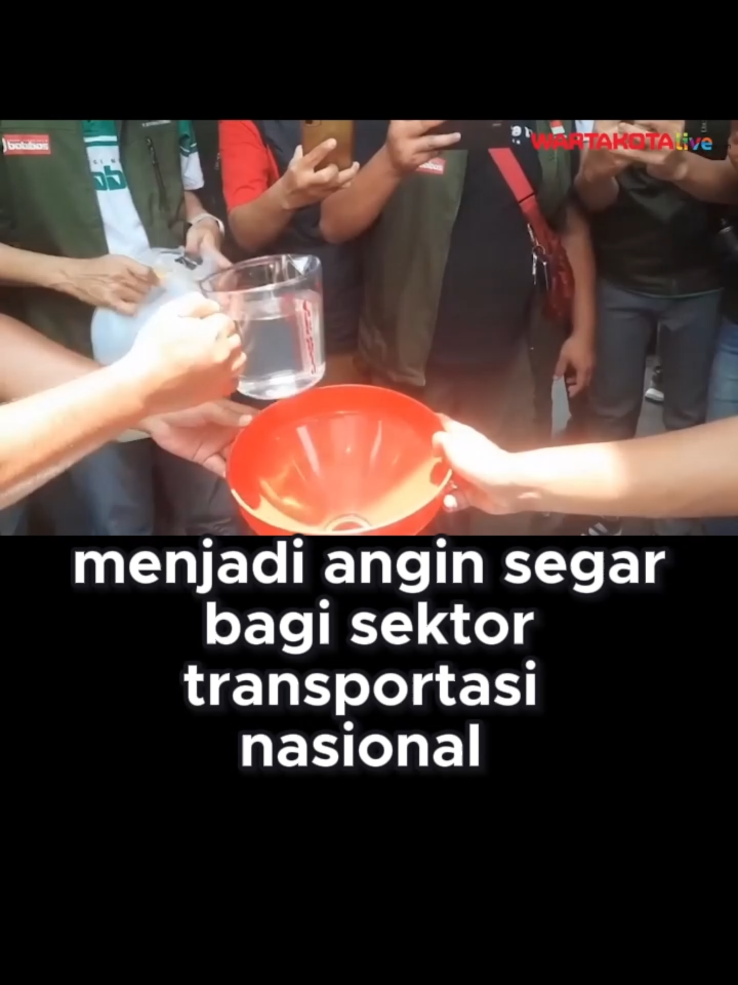 Bobby Bos mendapat dukungan kuat dari Po Primajasa dan anggota DPR Bogor! Video ini mengupas keunggulan Bobby Bos yang hemat dan ramah lingkungan, serta rencana penggunaannya pada armada bus besar. Apakah kamu siap mendukung energi hijau? #EnergiHijau#BahanBakarAlternatif#PoPrimajasa#DukunganPemerintah#BobbyBos