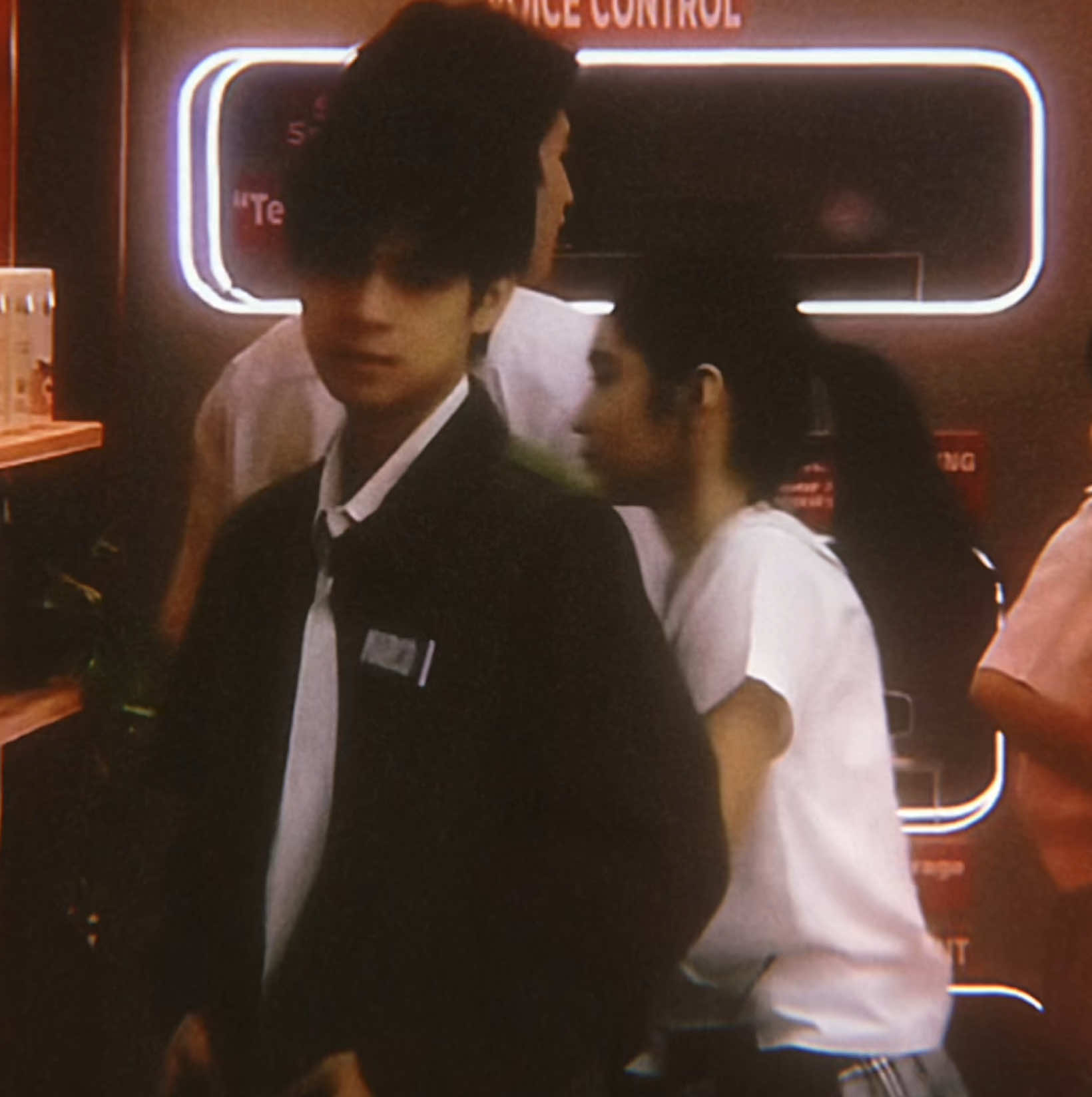 please be CAREFUL po sa ating mga words :) baka sadyang ganyan lang talaga sila ka-close as friends, hindi naman natin nababasa mga utak nila kaya let’s not conclude agad-agad. #elico #marcomasa #elizaborromeo #pbbcollab2point0 #fyp 