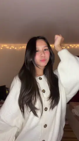 còn 50 ngày nữa để tìm người đón giáng sinh với =)) (tui tìm được rồi 😝) (dc: @Thư Thor ᐢ. .ᐢ)