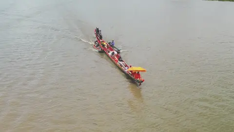 Ghe ngo chùa Nha Si Cũ đã có mặt tại sông cái lớn #nhasicu #ghengogoquao #xhhh #đuaghengo 