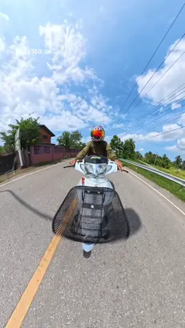 ขี่รถเล่นแก้เบื่อดีกว่านั่งอยู่เชยๆก็เหงา🤣🤣 #เครื่องซิ่งน้าแบงค์ #ท้ายbtk🌪🚀 #เพชรบุรีดิวะ😎 