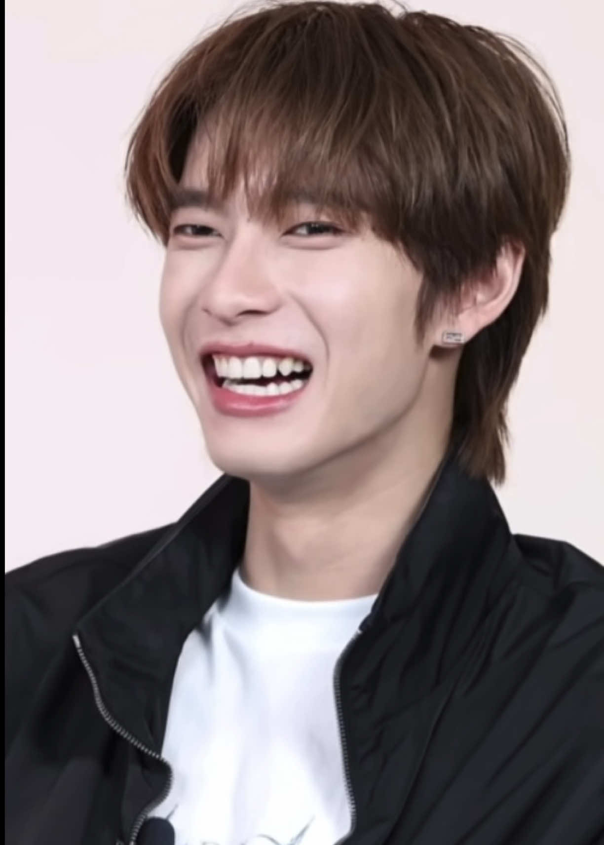 ตำรวจโพจับไวมาก ตอบทันทีว่า “ธูปสิงหา” โพออฟฟิเชี่ยลตามต้นฉบับ เมะลูกหมากับเคะกล้ามแซ่บจะตายไป ##สิงสาลาตายPressTour#poohpavel #สิงสาลาตาย #ppoohkt #pavelphoom 