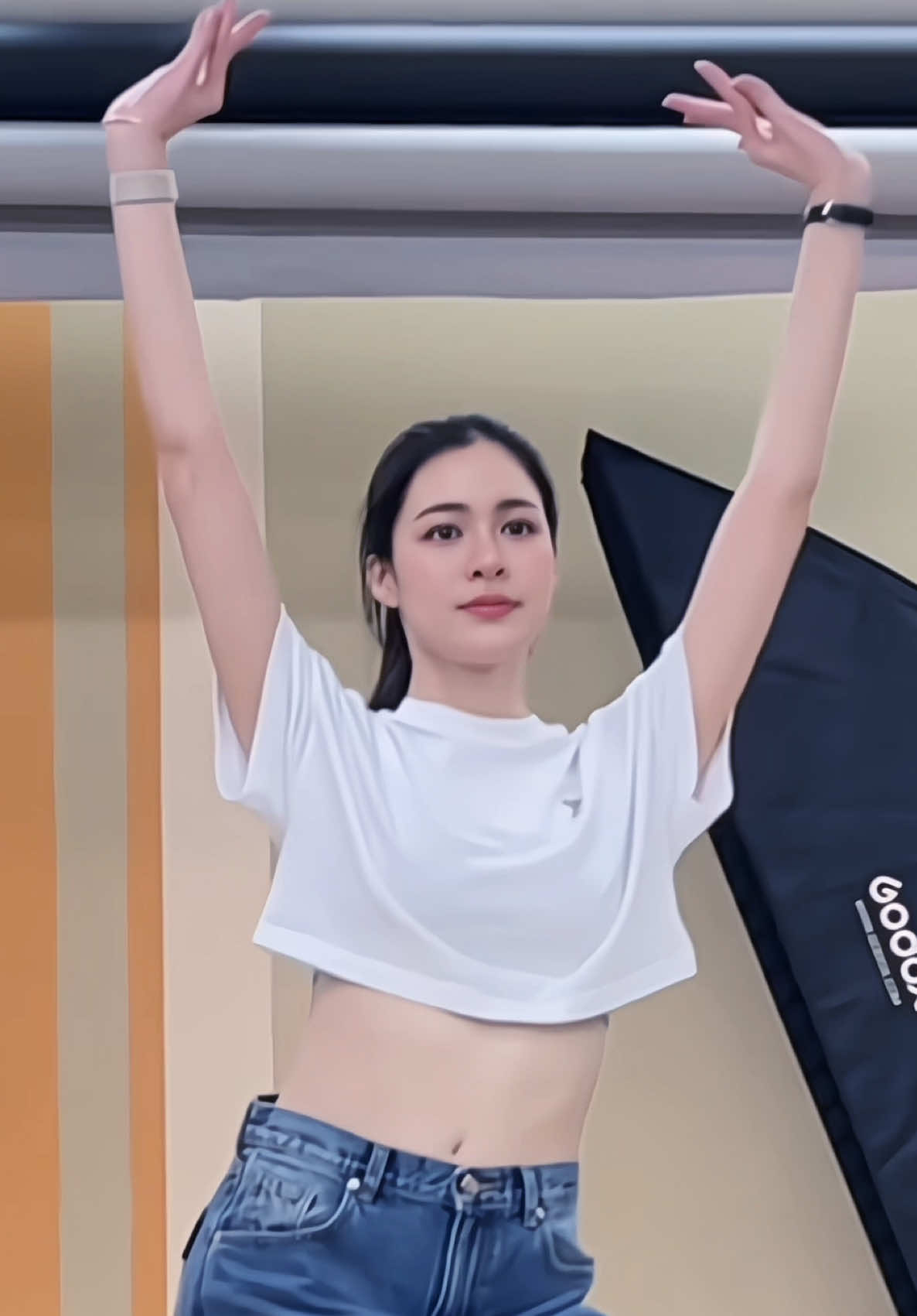 Rồi mai mốt về Việt Nam có múa như vậy hong 2 :))) #หลิงหลิงคอง #lingorm #fst♡ #linglingkwong #onlyyoutheseriesth