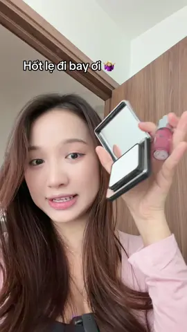 Mua phấn nhưng điều t hóng là cây son tặng, ngon vch phấn phủ Carslan ơi #goclamdep #chunhung #TikTokAwardsVN 